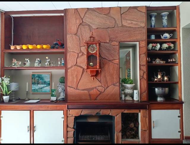 7 BEDROOM HOUSE FOR SALE IN NOORDRAND